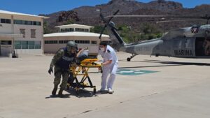 MARINA REALIZA EVACUACIÓN AEROMÉDICA DE PERSONA INTOXICADA EN COSTAS DE SONORA