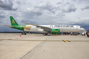 DESPEGA PRIMER VUELO COMERCIAL DE MEXICANA CON NUEVO EMBRAER E195-E2